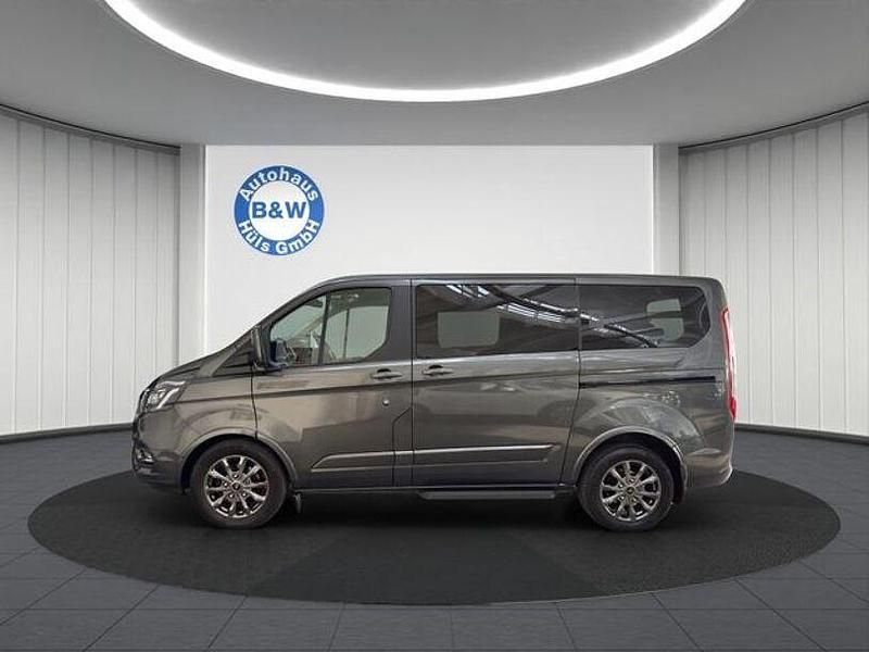 Gebraucht Ford Tourneo Custom Titanium 170 PS (125 kW) 2018 Grau Van