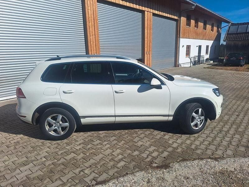 Gebraucht VW Touareg Exclusive 240 PS (176 kW) 2011 Weiß SUV