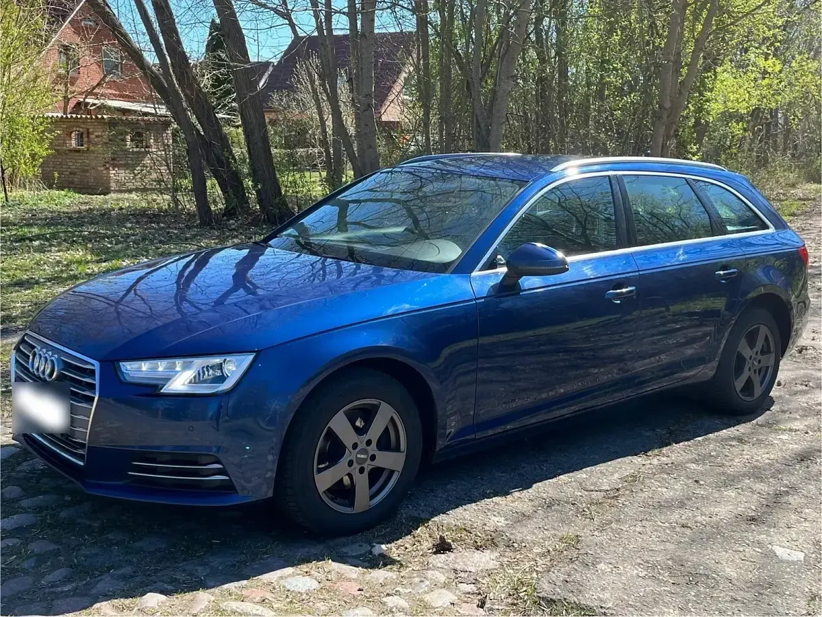 Gebraucht Audi A4 150 PS (110 kW) 2017 Blau Kombi
