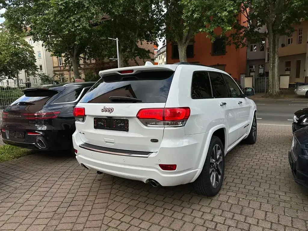 Gebraucht Jeep Grand Cherokee Overland 250 PS (183 kW) 2018 Weiß SUV