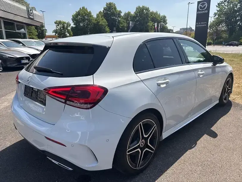 Gebraucht Mercedes A200 AMG line 163 PS (119 kW) 2019 Weiß Limousine