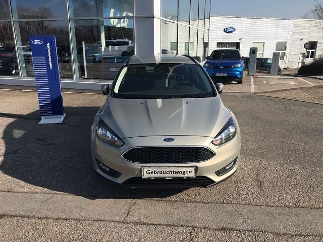 Usata Ford Focus Cool & Connect 125 CV (91 kW) 2017 Grigio Station wagon