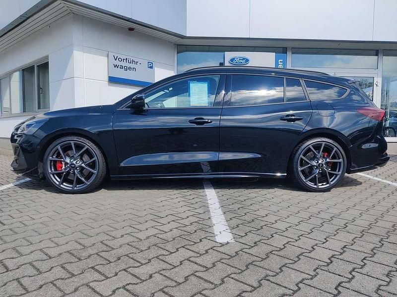 Neu Ford Focus ST 280 PS (205 kW) 2026 Agate black metallic Kombi