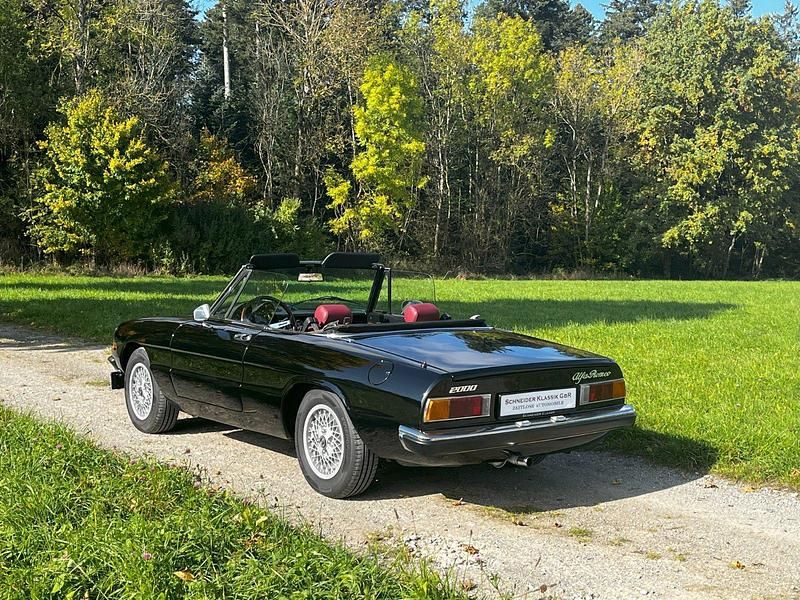 Gebraucht Alfa Romeo Spider Veloce 126 PS (92 kW) 1981 Schwarz Cabrio