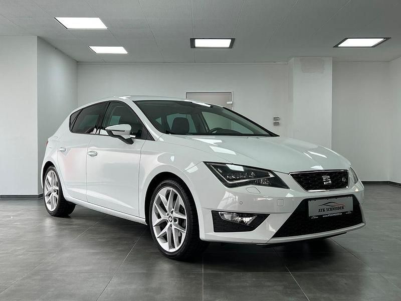 Weiß Gebraucht 2016 Seat Leon FR Limousine | 9.990 € (Guter Preis) - Bild 1/4