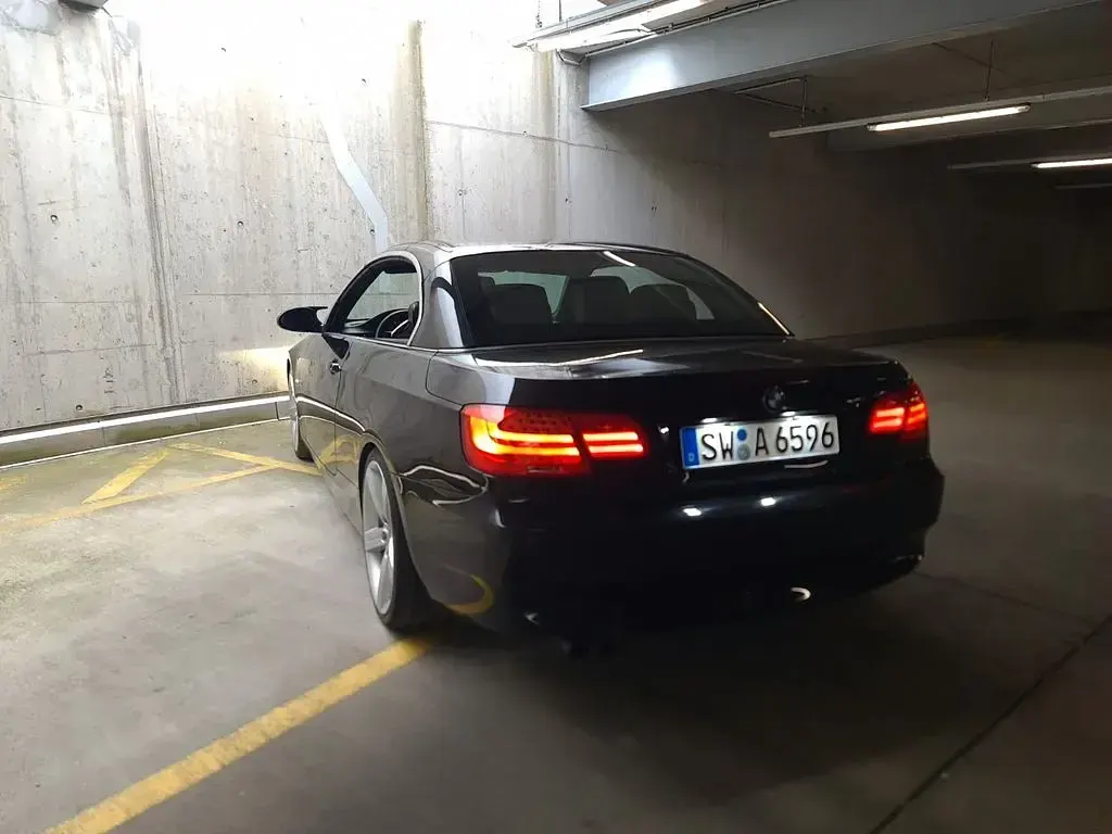 Gebraucht BMW 330 Cabriolet Performance 272 PS (200 kW) 2007 Schwarz Cabrio