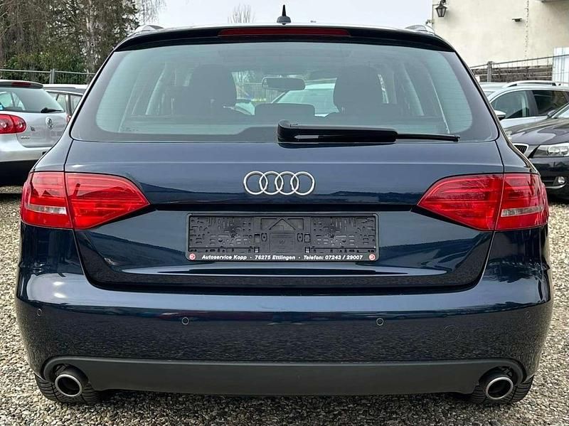 Gebraucht Audi A4 Ambition 190 PS (139 kW) 2011 Tiefseeblau perleffekt Kombi