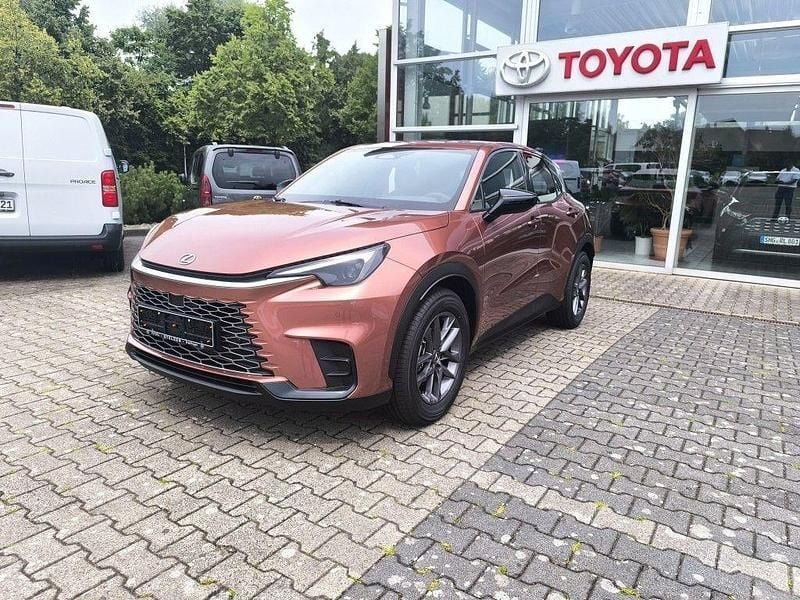 Kupferrot Gebraucht 2025 Lexus LBX SUV | 29.850 € (Superpreis) - Bild 1/4