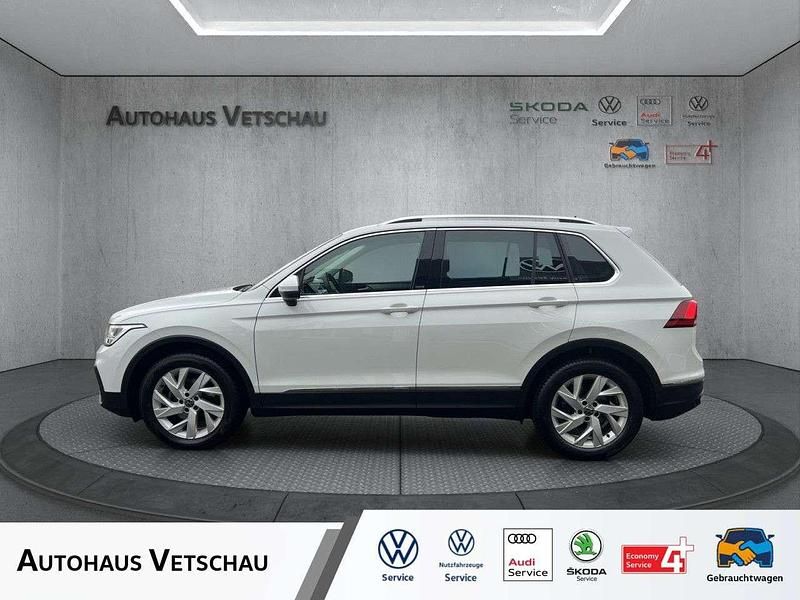 Gebraucht VW Tiguan Move 122 PS (89 kW) 2023 Weiß SUV