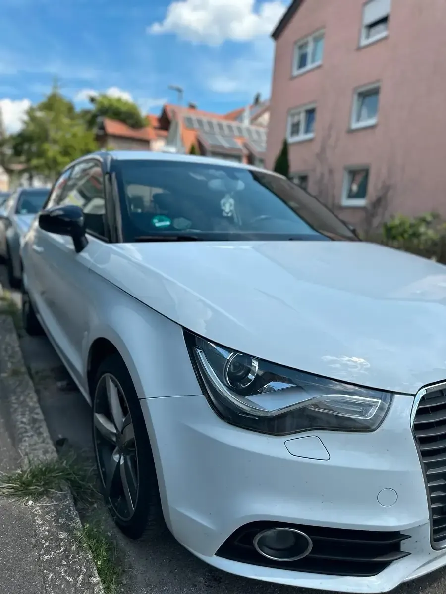 Usata Audi A1 105 CV (77 kW) 2012 Bianco Utilitaria