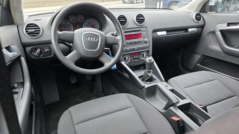 Gebraucht Audi A3 105 PS (77 kW) 2011 Schwarz Kleinwagen