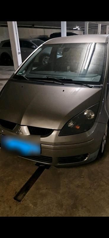 Gebraucht Mitsubishi Colt 95 PS (69 kW) 2008 Braun Kleinwagen