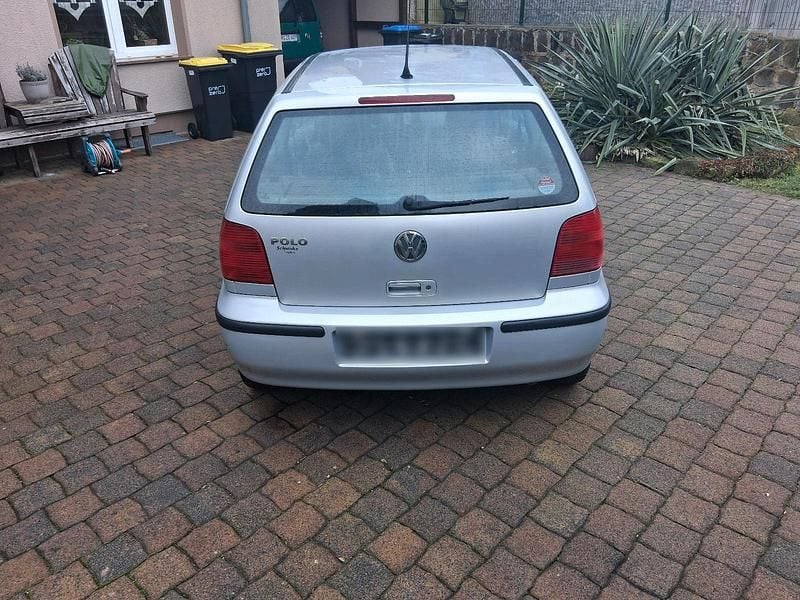 Second-hand VW Polo 50 CP (36 kW) 2000 Gri Hatchback