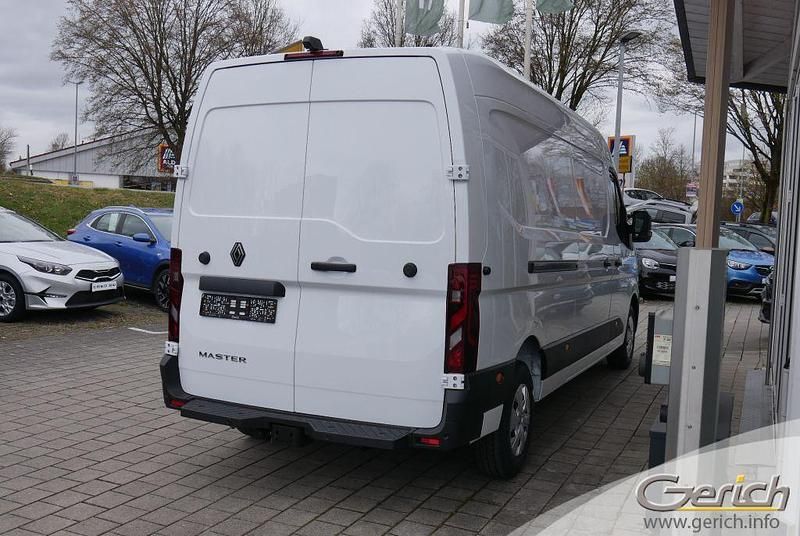 Gebraucht Renault Master Komfort 150 PS (110 kW) 2023 Mineralweiß Van / Kleinbus
