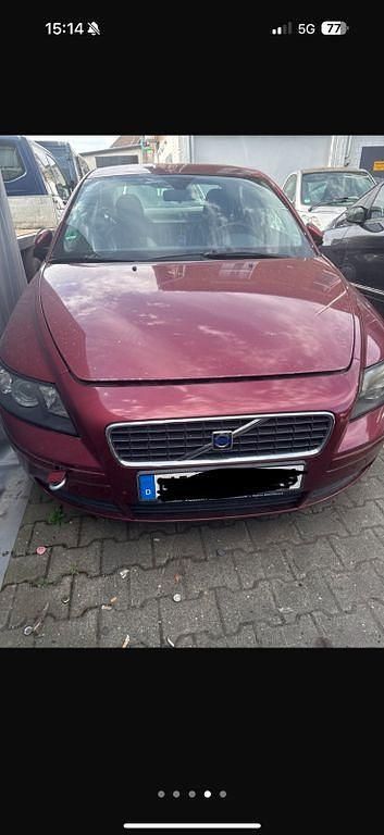 Rot Gebraucht 2004 Volvo S40 Limousine | 1.350 € - Bild 1/4