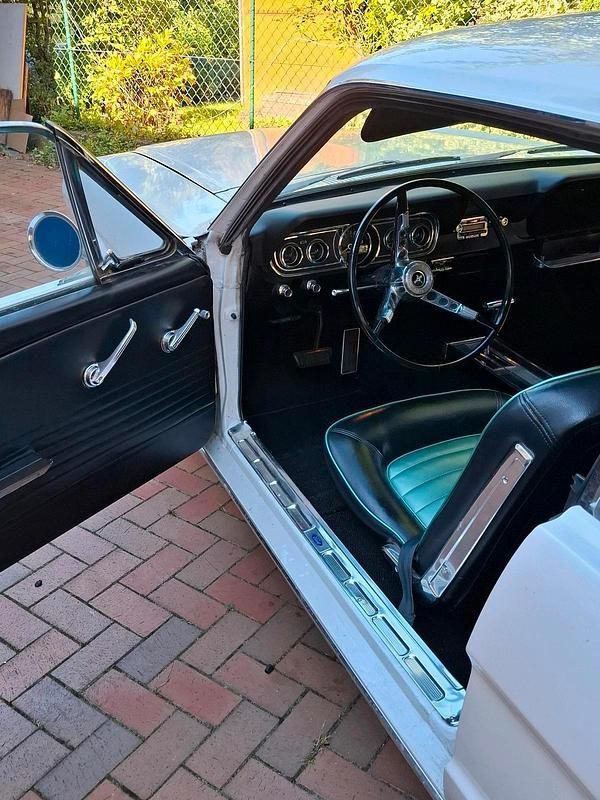 Gebraucht Ford Mustang 220 PS (161 kW) 1966 Weiß Coupé