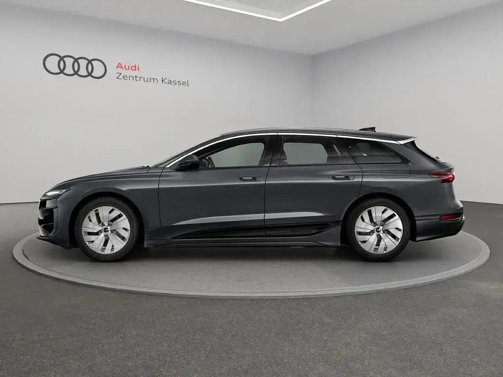 Nowe Audi A6 e-tron Ambiente 210 kW (286 KM) 2025 Szary Kombi
