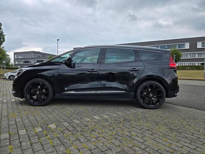 Schwarz Gebraucht 2019 Renault Grand Scénic IV Black Edition Van / Kleinbus | 21.000 € (Fairer Preis) - Bild 1/4