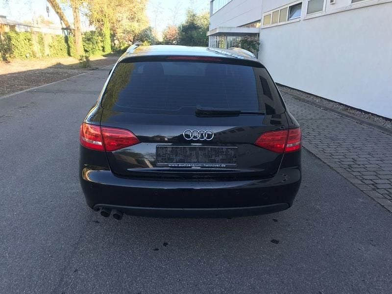 Second-hand Audi A4 143 CP (105 kW) 2009 Negru Berlinǎ
