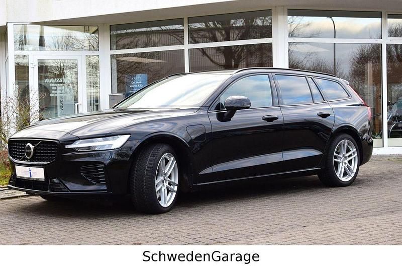 Gebraucht Volvo V60 Plus 349 PS (256 kW) 2023 Schwarz Kombi