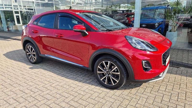 Używany Ford Puma Titanium 125 KM (91 kW) 2021 Czerwony SUV