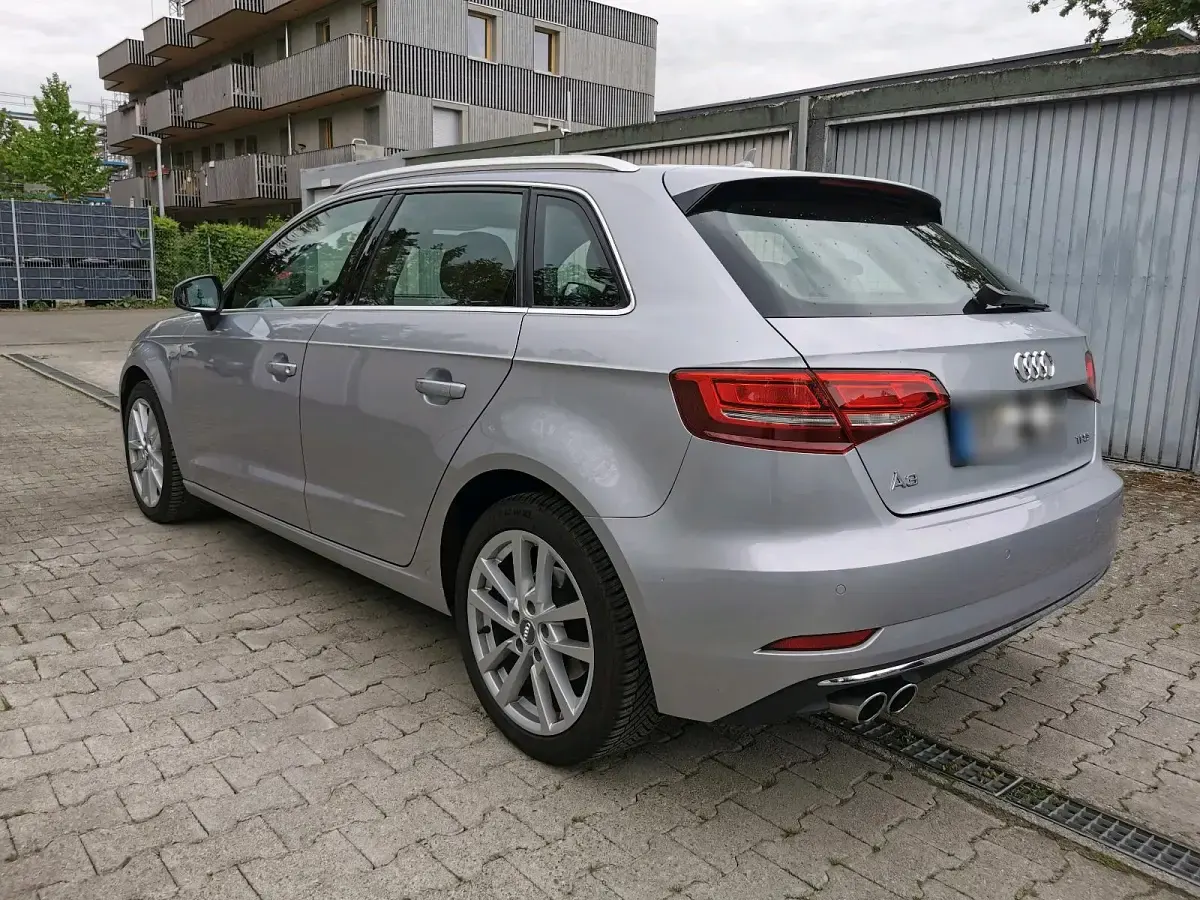 Gebraucht Audi A3 150 PS (110 kW) 2018 Silber Limousine