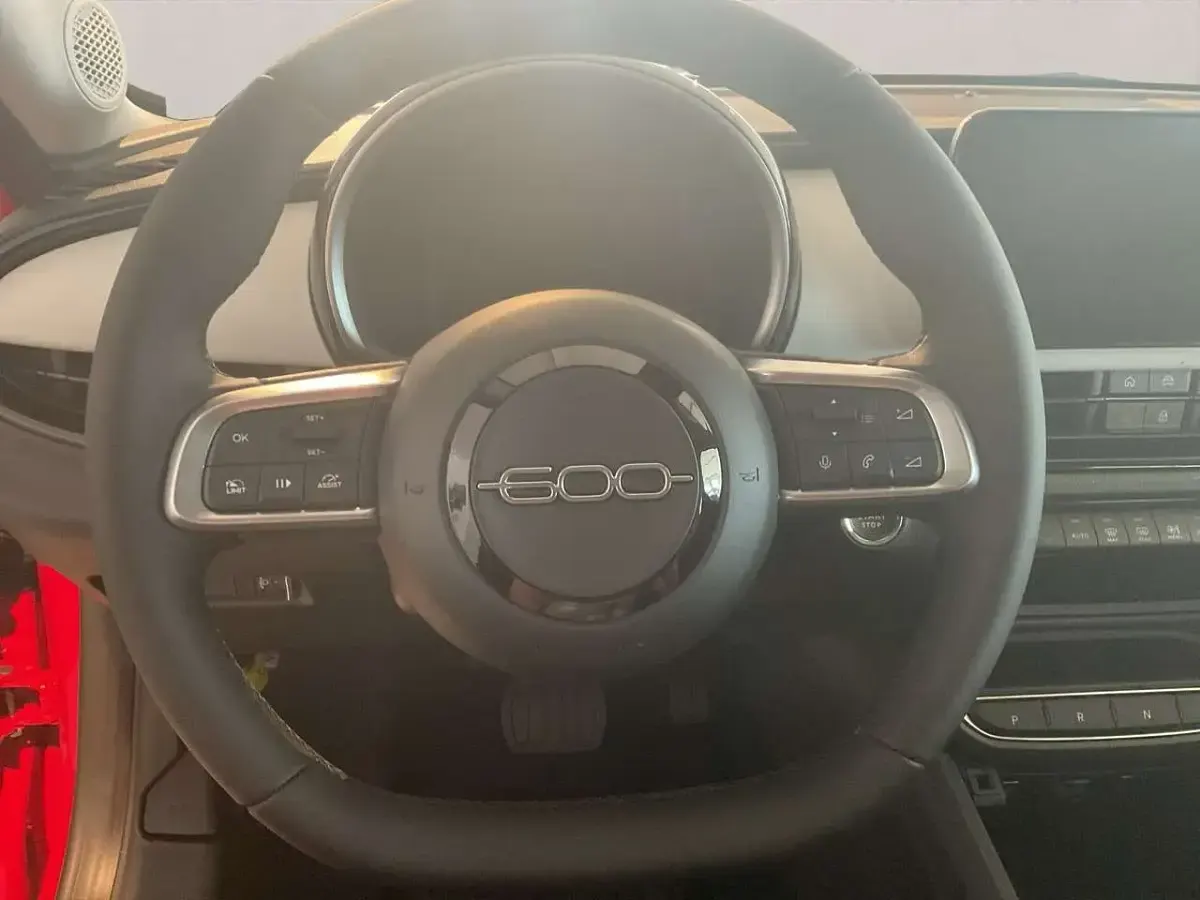 Neu Fiat 600 Business 110 PS (80 kW) 2026 Cappoccino beige SUV