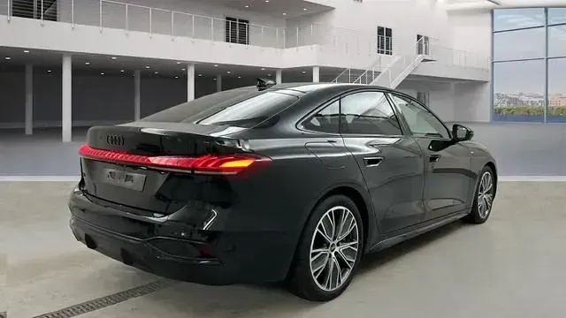 Gebraucht Audi A5 S-line plus 204 PS (150 kW) 2025 Schwarzkeine angabe Limousine