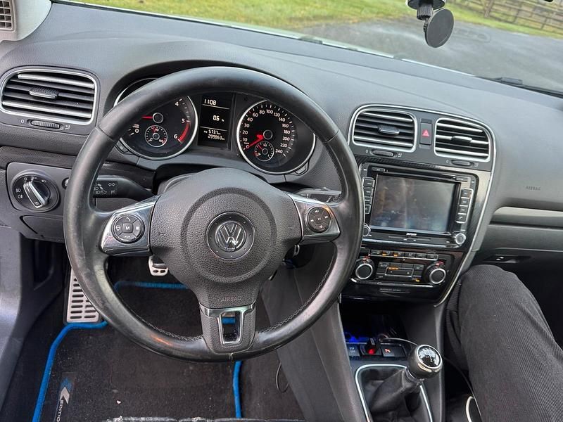 Grau Gebraucht 2009 VW Golf VI Limousine | 4.350 € (Etwas zu teuer) - Bild 1/4