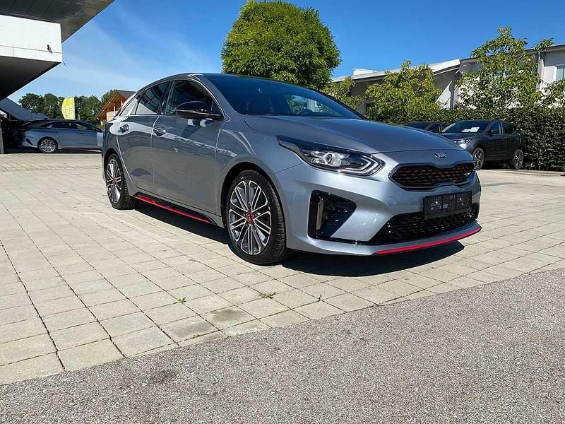 Gebraucht Kia ProCeed 204 PS (150 kW) 2020 Lunarsilber metallic/silber Kombi