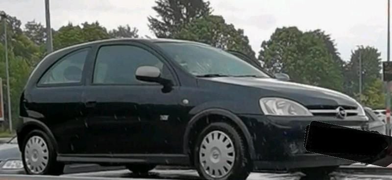 Schwarz Gebraucht 2002 Opel Corsa Kleinwagen | 400 € (Superpreis) - Bild 1/2