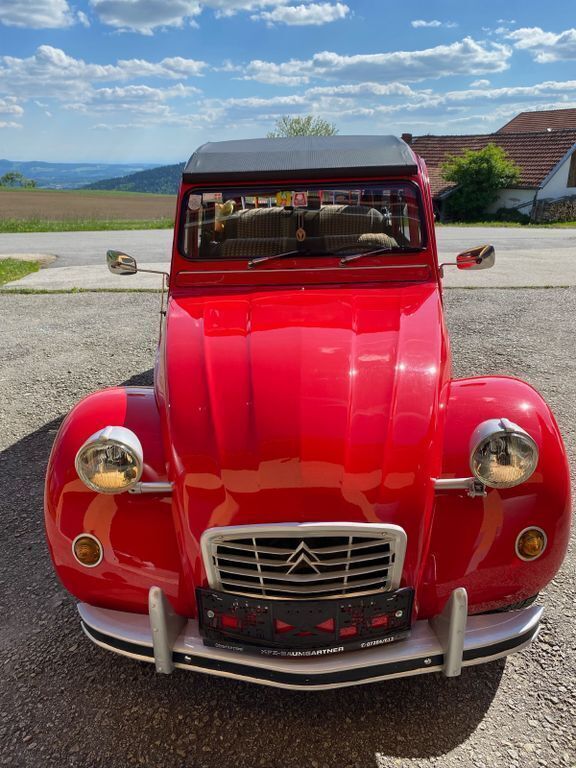 Rot Gebraucht 1975 Citroën 2CV Cabrio | 10.000 € - Bild 1/4