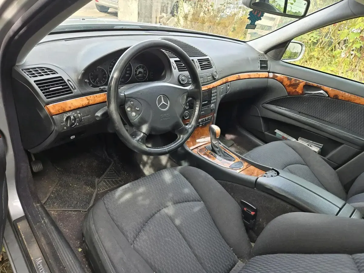 Gebraucht Mercedes E240 Elegance 180 PS (132 kW) 2004 Limousine