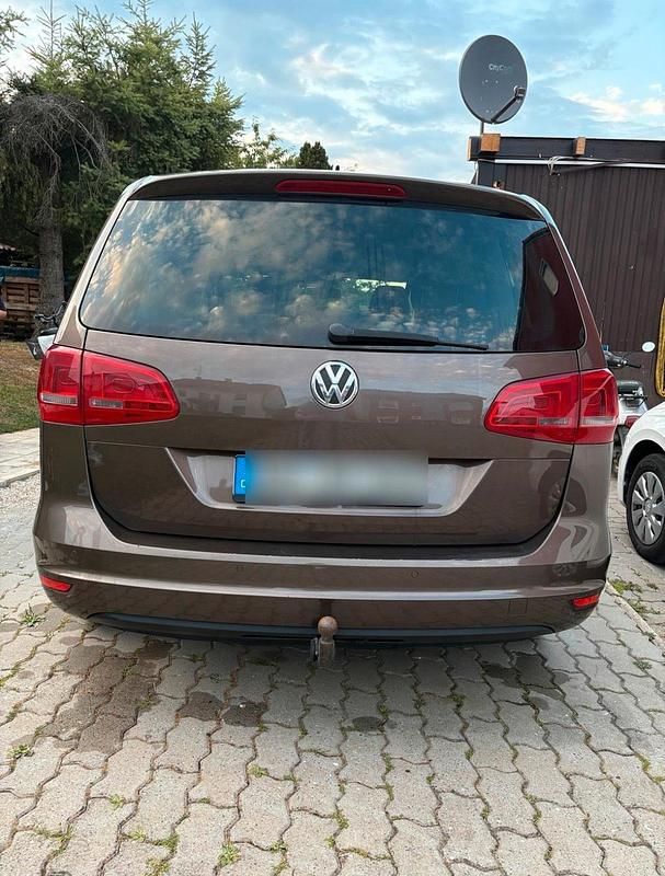 Gebraucht VW Sharan 170 PS (125 kW) 2012 Braun Van / Kleinbus