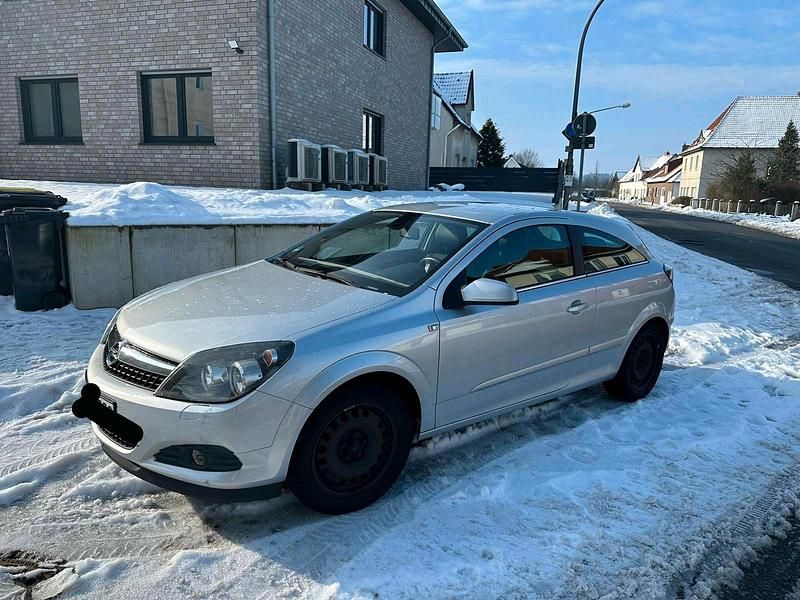 Gebraucht Opel Astra GTC Sport 116 PS (85 kW) 2008 Grau Coupé