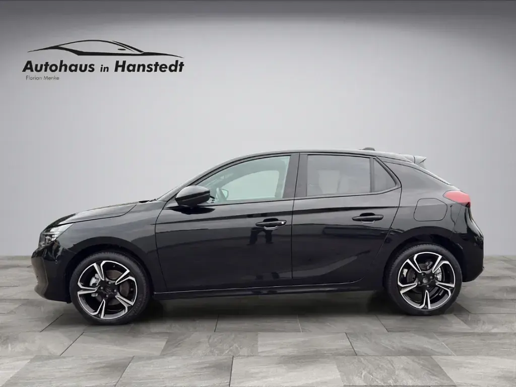 Neu Opel Corsa Ultimate 101 PS (74 kW) 2025 Lackierung schwarz perla nera/ Kleinwagen