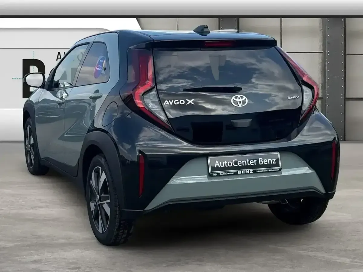 Gebraucht Toyota Aygo X 92 PS (67 kW) 2026 Schwarz SUV