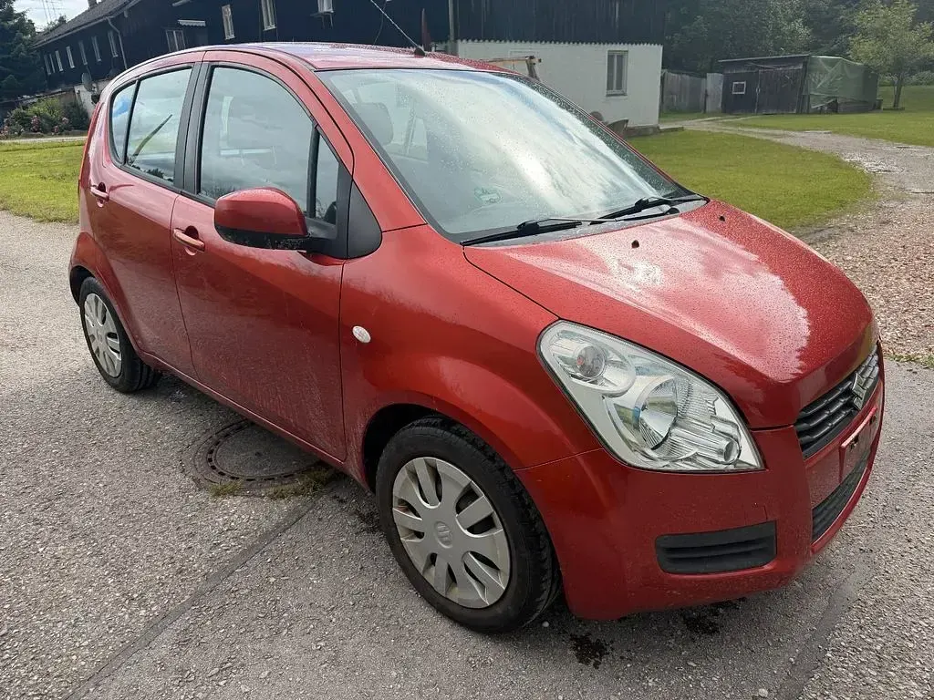 Gebraucht Suzuki Splash Basic 65 PS (47 kW) 2009 Rot Kleinwagen