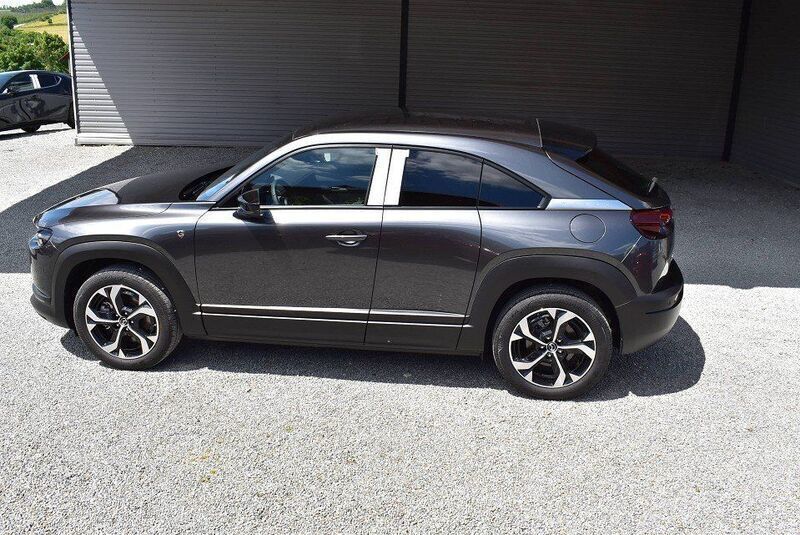 Neu Mazda MX30 Exclusive 170 PS (125 kW) 2025 Grau SUV