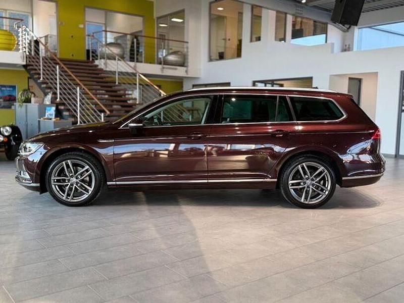 Gebraucht VW Passat 190 PS (139 kW) 2018 Rot Kombi