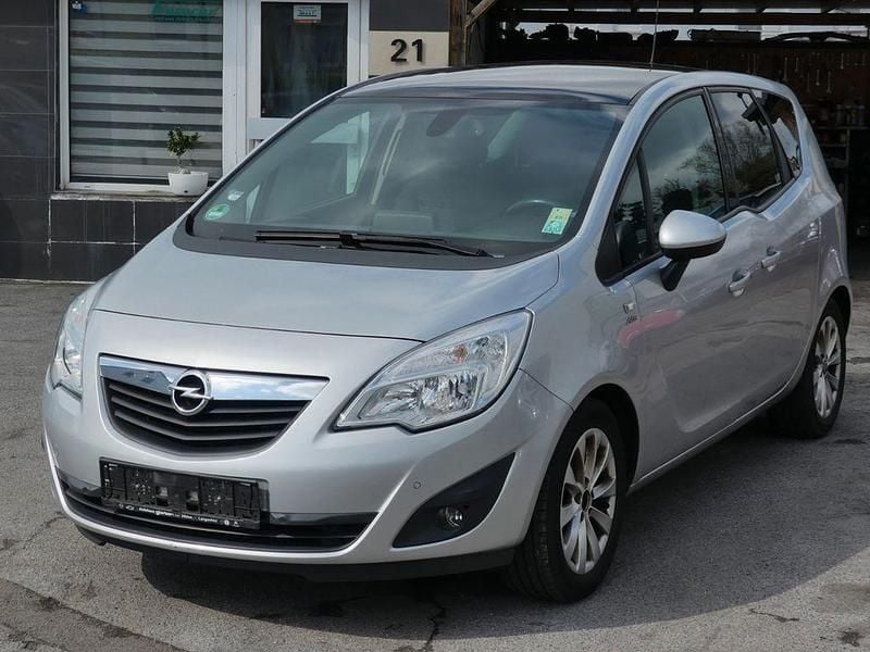 Gebraucht Opel Meriva 110 PS (80 kW) 2013 Silber Van / Kleinbus