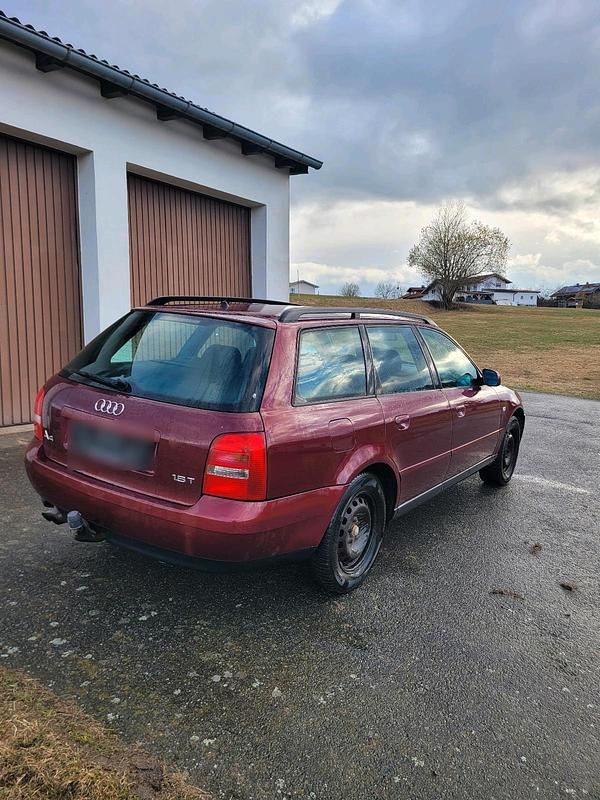 Gebraucht Audi A4 150 PS (110 kW) 2000 Rot Kombi