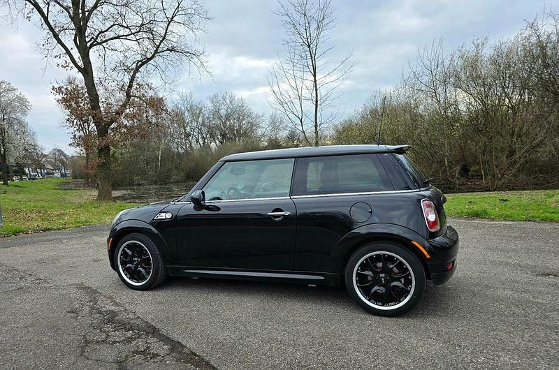 Gebraucht Mini Cooper 122 PS (89 kW) 2010 Schwarz Kleinwagen
