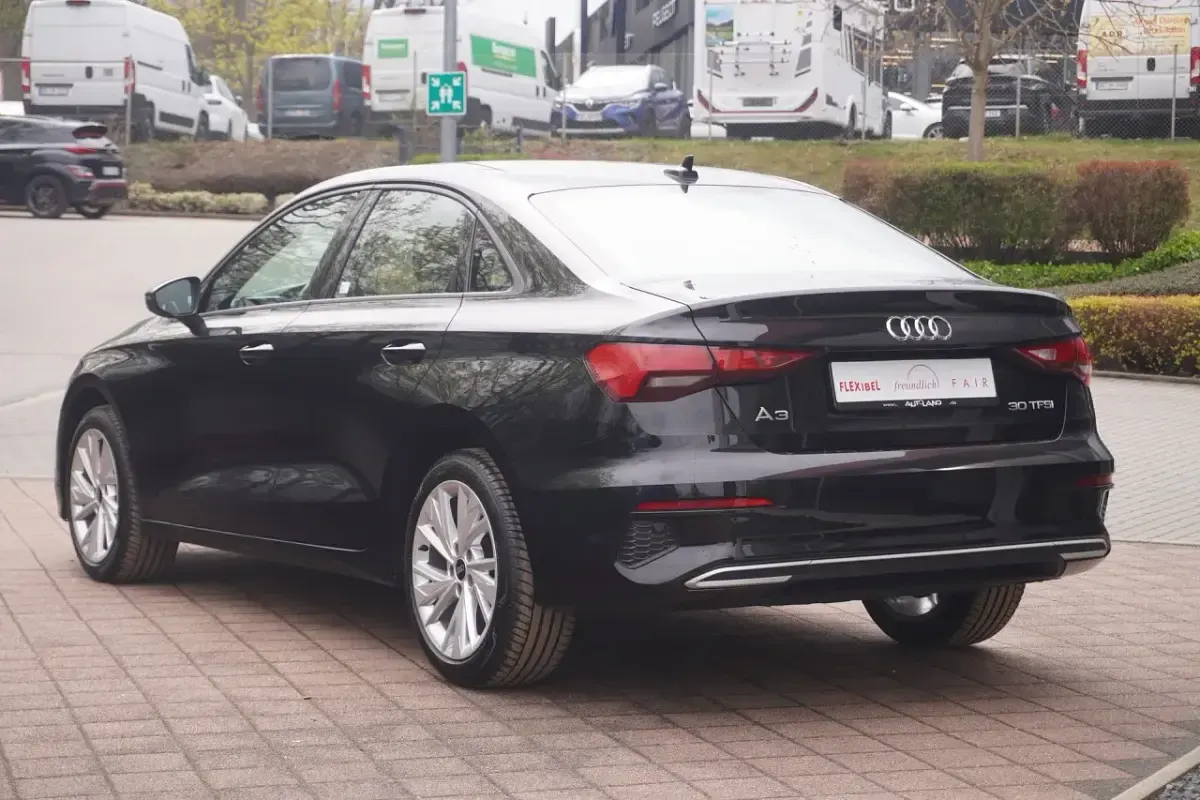 Gebraucht Audi A3 e-tron Advanced 110 PS (80 kW) 2022 Schwarz Kleinwagen