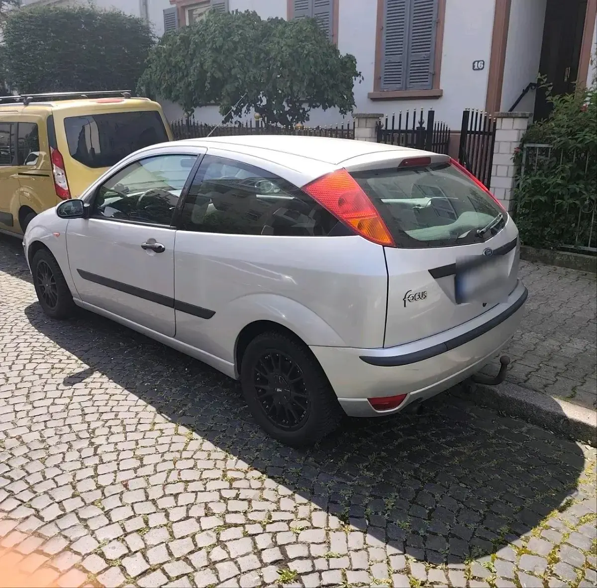 Gebraucht Ford Focus 75 PS (55 kW) 2004 Grau Kleinwagen