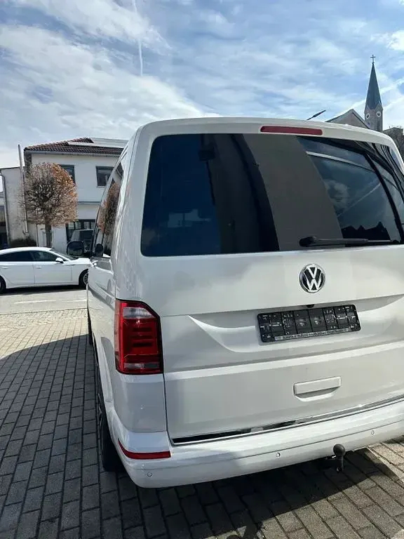 Używany VW T6 Generation Six 204 KM (150 kW) 2017 Biały Van