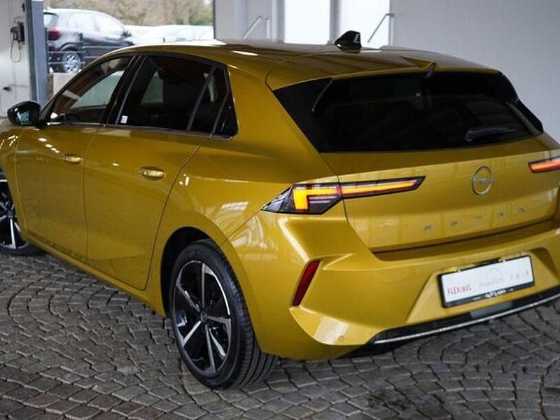 Gebraucht Opel Astra 131 PS (96 kW) 2022 Gelb Limousine