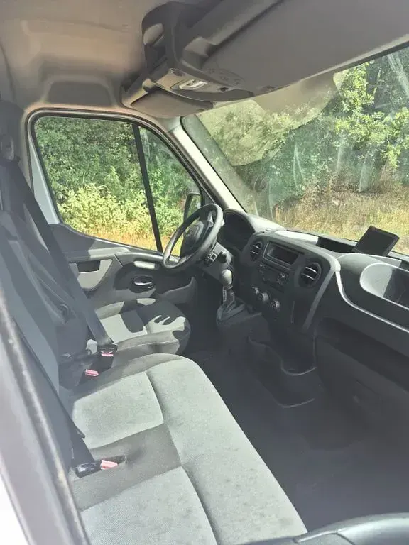 Gebraucht Renault Master 110 PS (80 kW) 2018 Weiß Van