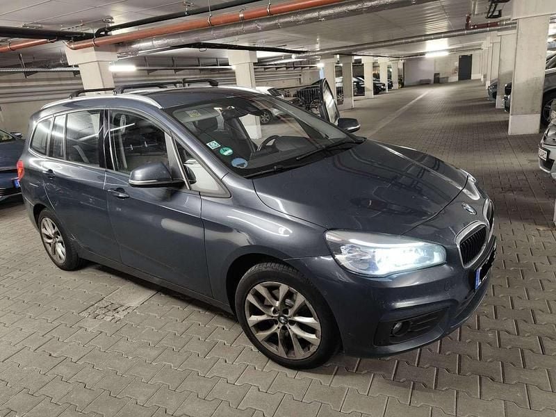 Grau Gebraucht 2017 BMW 218 Advantage Kombi | 8.750 € (Guter Preis) - Bild 1/4