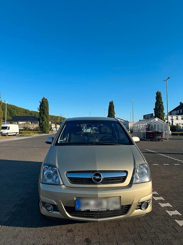 Gold Gebraucht 2009 Opel Meriva Van / Kleinbus | 3.700 € (Etwas zu teuer) - Bild 1/4